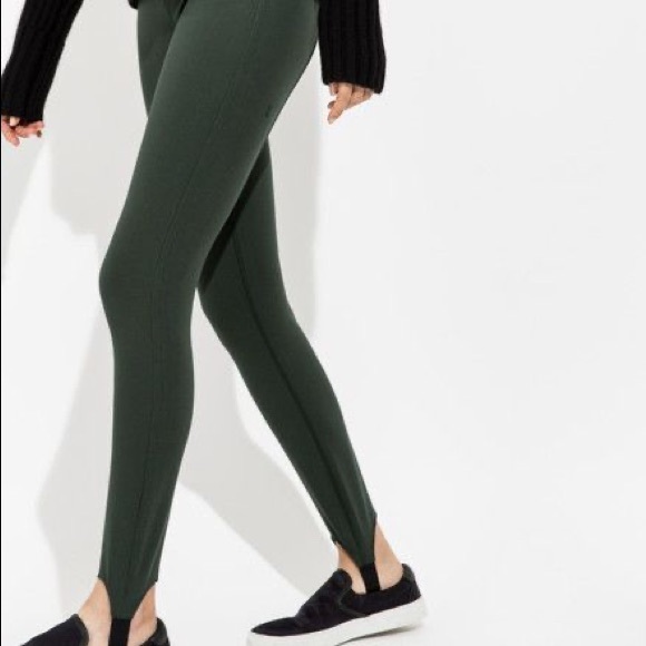 Kit and Ace sawyer stirrup pants - Picture 5 of 5